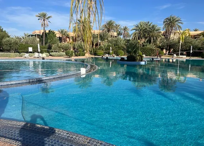 Appartement Vue Piscine Palmerie
