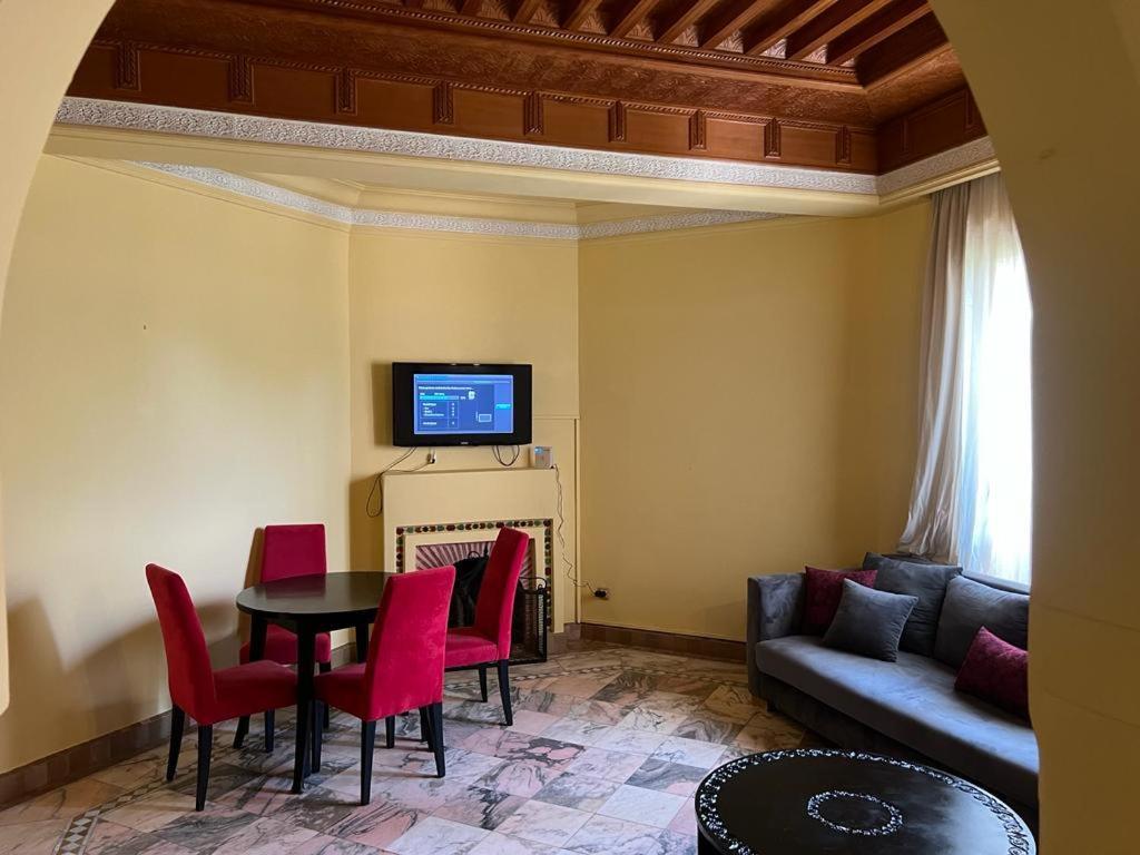 Appartement Vue Piscine Palmerie *